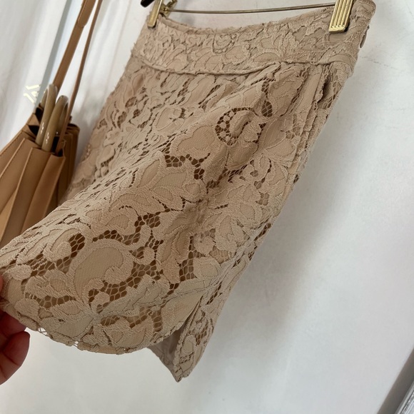 DIANE von FURSTENBERG Crème Lace Shorts, Size 2, EUC - Picture 12 of 14